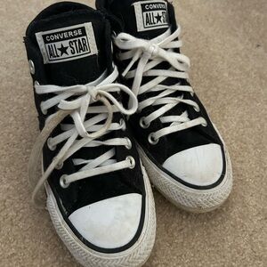 Converse Chuck Taylor mid-tops